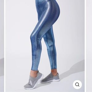 Heroine Sports Marvel Leggings in Titanium Blue (Size M) - bra sold separately
